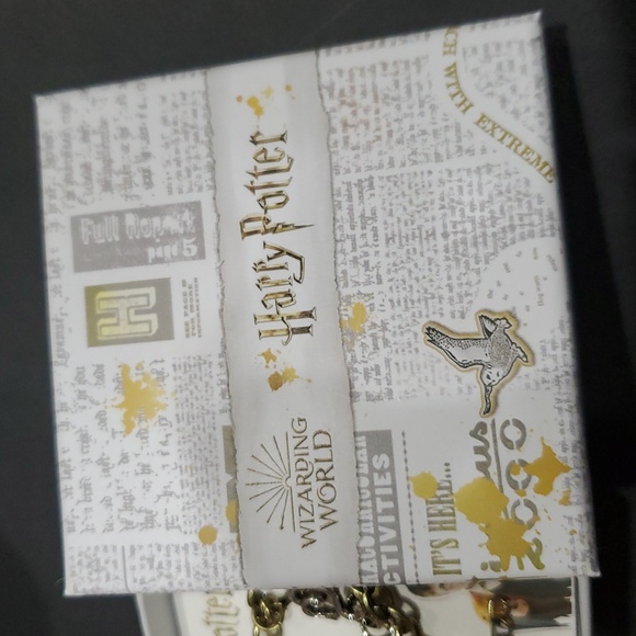 Harry Potter wizarding world gold brass tone charm bracelet new - Picture 7 of 9